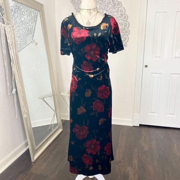 American Vintage Dresses & Skirts - Black Red Gold Flower Ethereal Whimsygoth Floral Velvet Midi Dress M / L